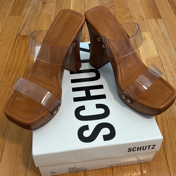 SCHUTZ WOODEN BOTTOM HEELED SANDALS SIZE 8 (BUT FITS LIKE A SIZE 7.5) - Picture 4 of 9